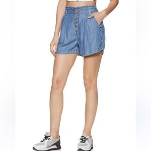 American Eagle Light Wash Button Up Jeans Size 2